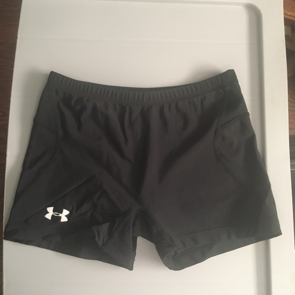 Under Armour black shorts